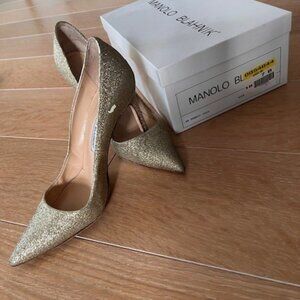 Manolo Blahnik Gold Fabric Pumps, Size 7